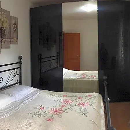 Mela__bii * Sulmona
